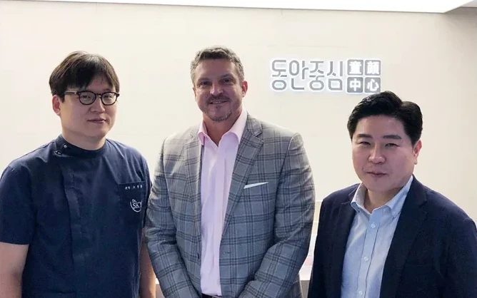 美国Sciton副总裁David Percival来访童颜中心诊所